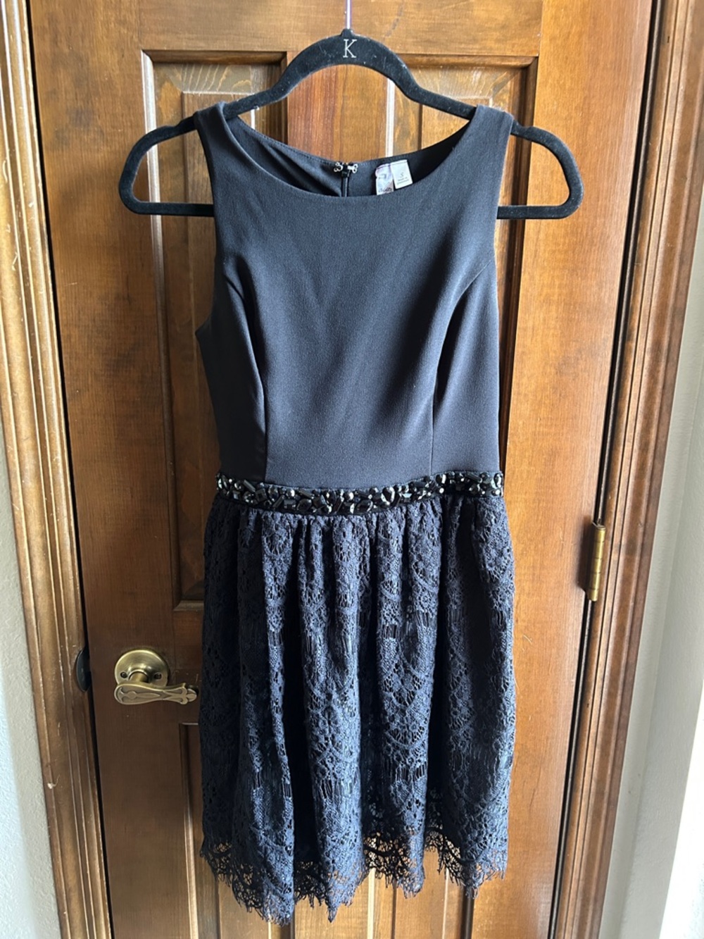 Alya Black Sleeveless Lace Midi Dress with Beaded Waist